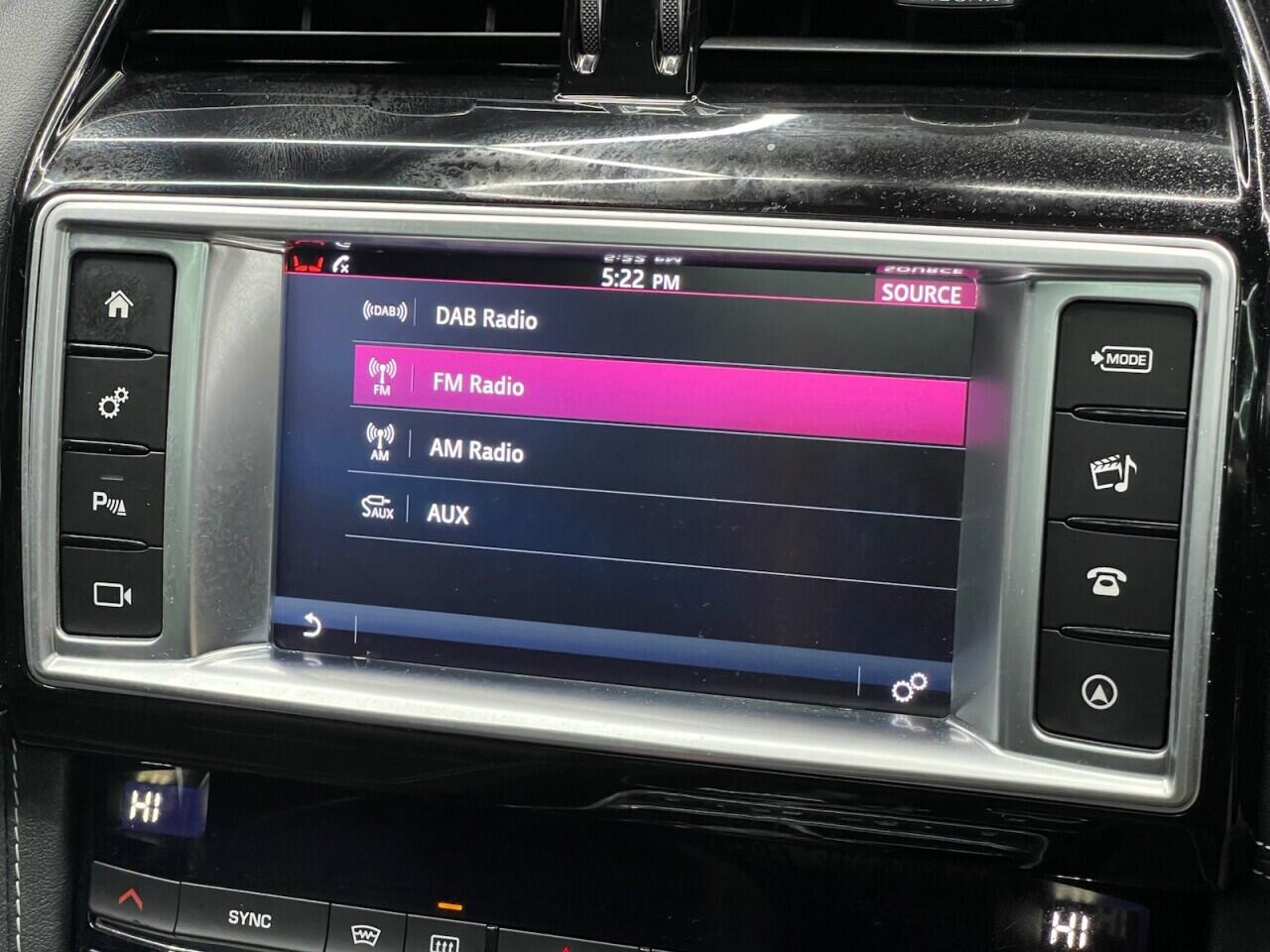 Used Jaguar F-Pace 2016 for sale - 76912772: Photo 44