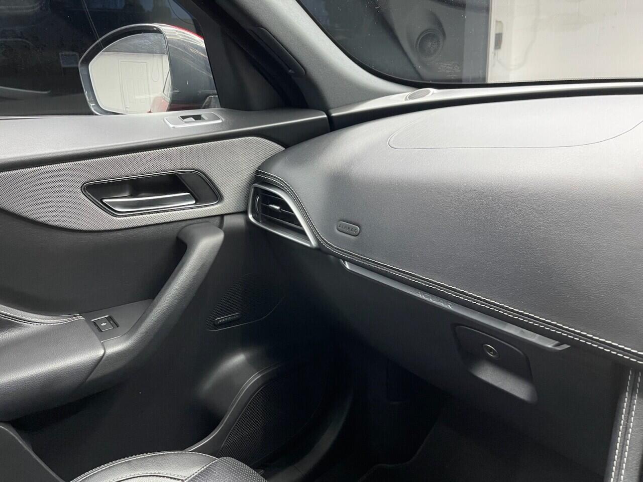 Used Jaguar F-Pace 2016 for sale - 76912772: Photo 45