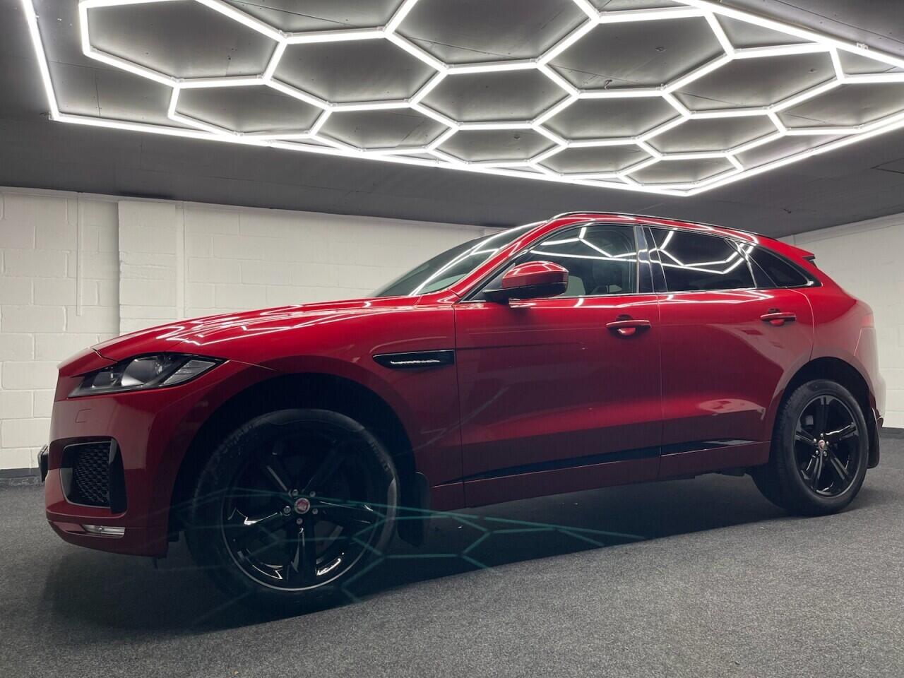 Used Jaguar F-Pace 2016 for sale - 76912772: Photo 5