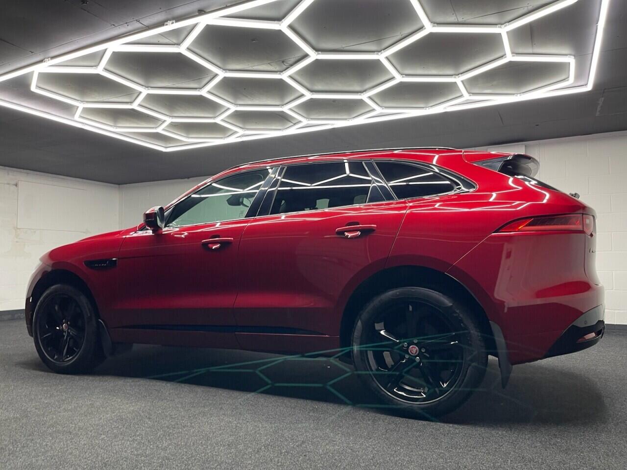 Used Jaguar F-Pace 2016 for sale - 76912772: Photo 7