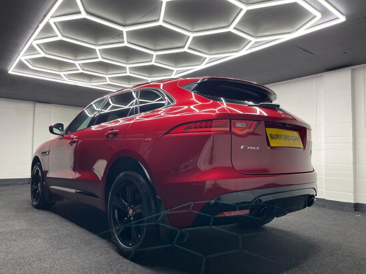 Used Jaguar F-Pace 2016 for sale - 76912772: Photo 9