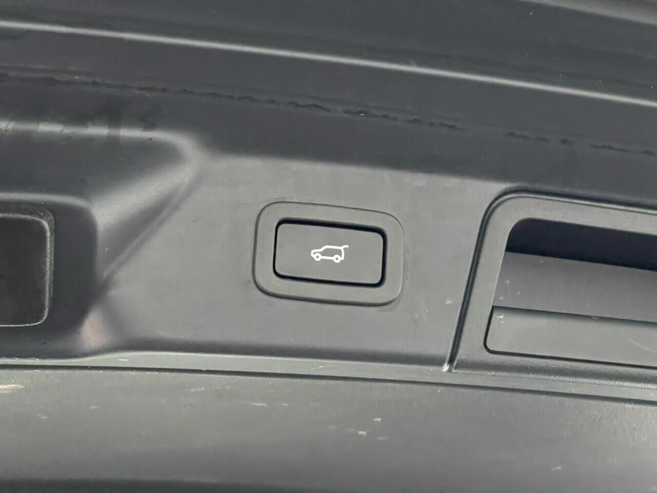 Used Land Rover Range Rover Velar 2021 for sale - 78100715: Photo 30