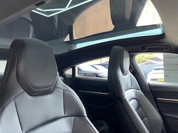Used Porsche Taycan 2022 for sale - 78998941: Photo