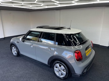 Used MINI Hatch 2022 for sale - 76635427: Photo