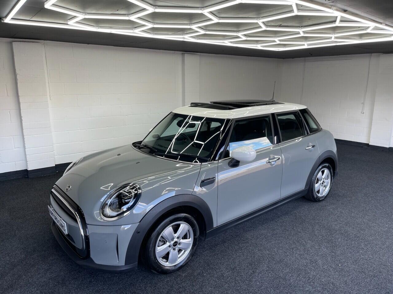Used MINI Hatch 2022 for sale - 76635427: Photo 6