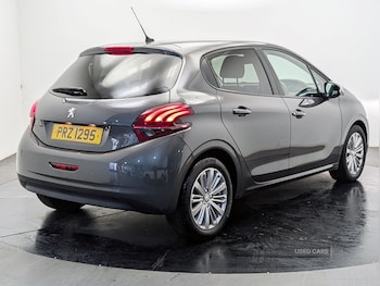 Used Peugeot 208 2019 for sale - 76399909: Photo