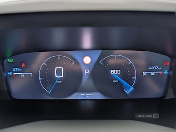 Used Peugeot 2008 2024 for sale - 76486245: Photo