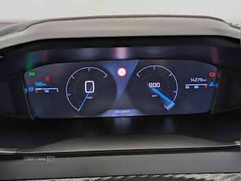 Used Peugeot 2008 2024 for sale - 76702909: Photo