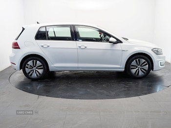 Used Volkswagen Golf 2018 for sale - 77009204: Photo