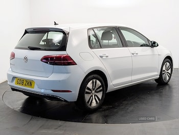 Used Volkswagen Golf 2018 for sale - 77009204: Photo