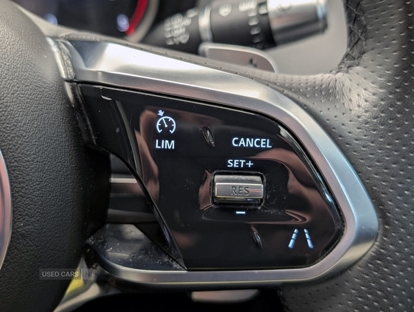 Used Jaguar XE 2019 for sale - 76139134: Photo 6