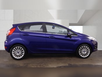 Used Ford Fiesta 2015 for sale - 79033015: Photo