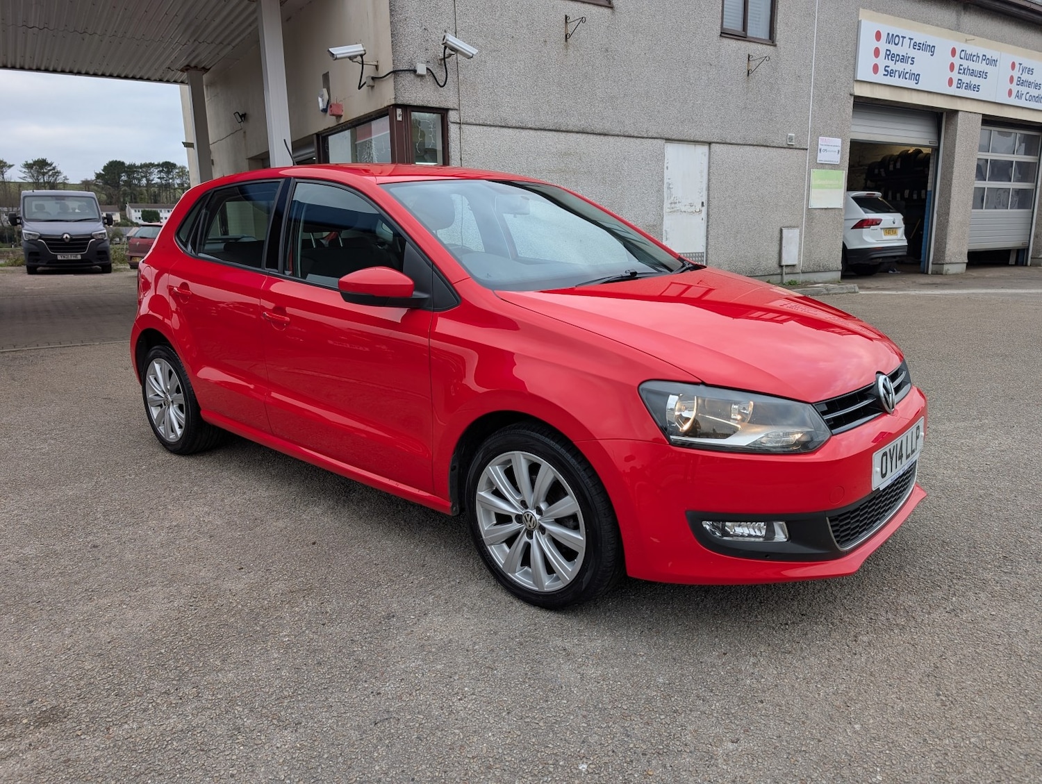 Used Volkswagen Polo 2014 for sale - 77065686: Photo 2