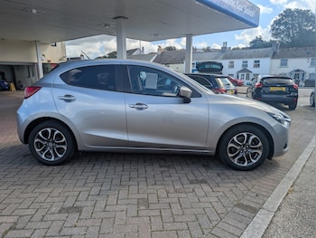 Used Mazda Mazda2 2017 for sale - 75692325: Photo