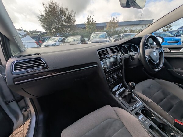 Used Volkswagen Golf 2016 for sale - 76174085: Photo 23