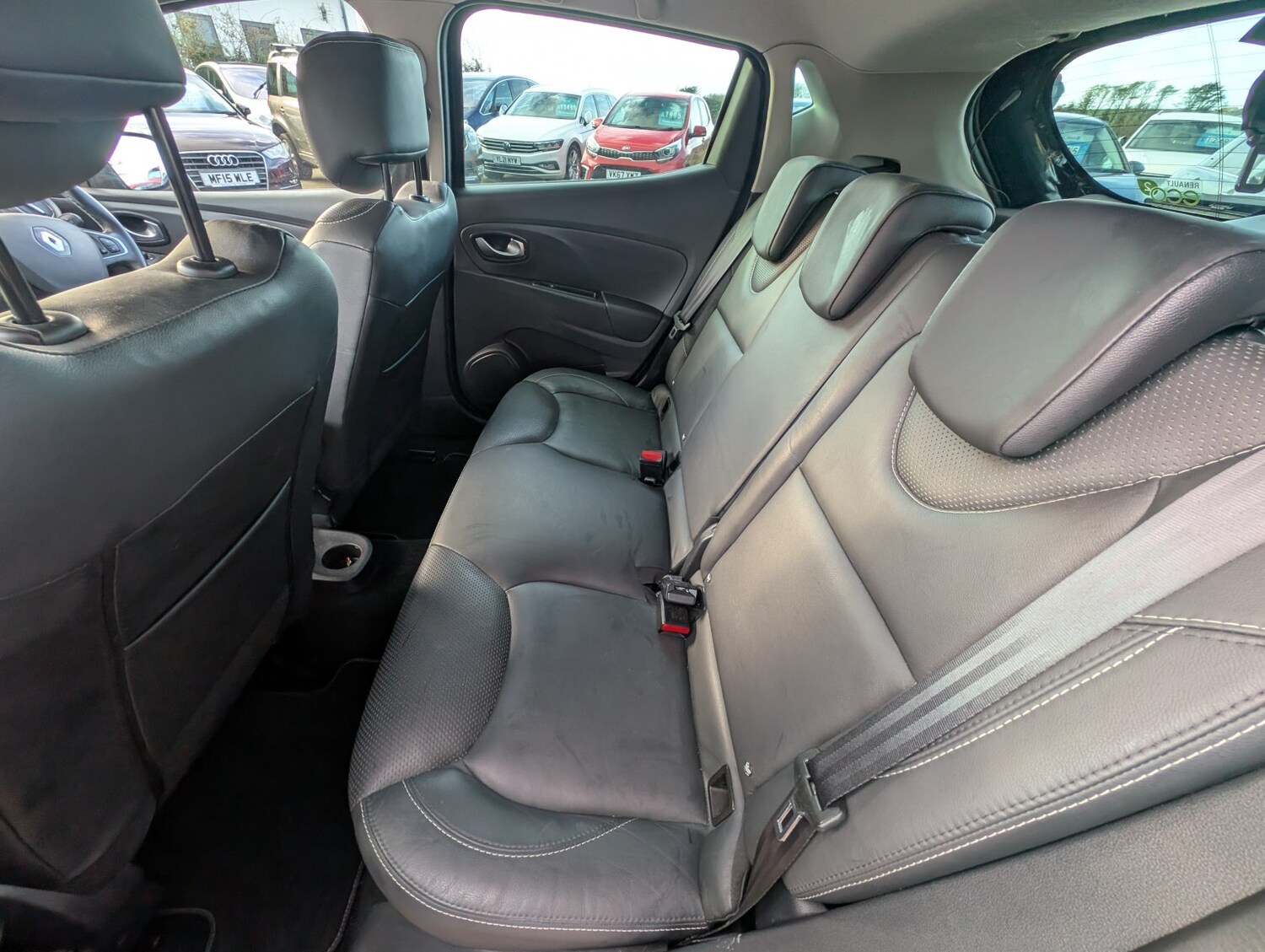 Used Renault Clio 2015 for sale - 76120316: Photo 26