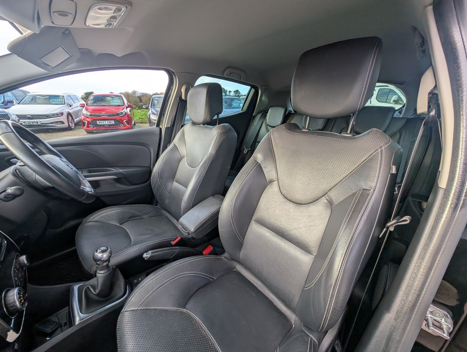 Used Renault Clio 2015 for sale - 76120316: Photo 27