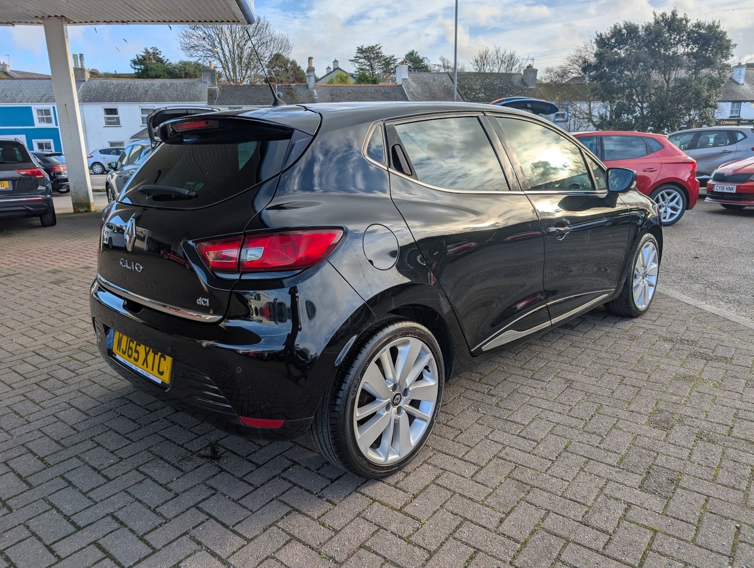 Used Renault Clio 2015 for sale - 76120316: Photo 6