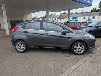 Used Ford Fiesta 2017 for sale - 78770070: Photo