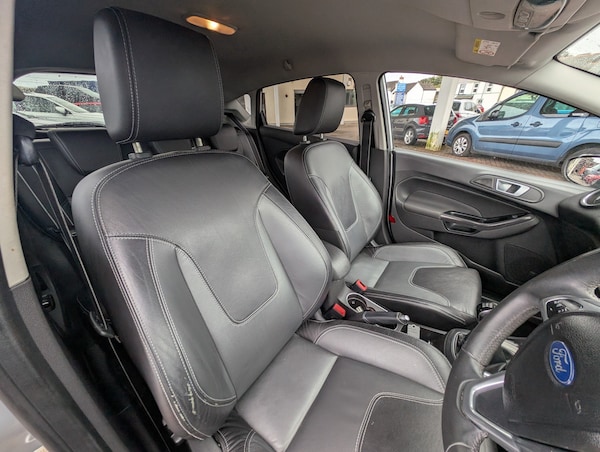 Used Ford Fiesta 2013 for sale - 75692290: Photo 11