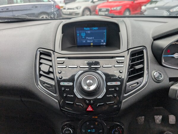 Used Ford Fiesta 2013 for sale - 75692290: Photo 16