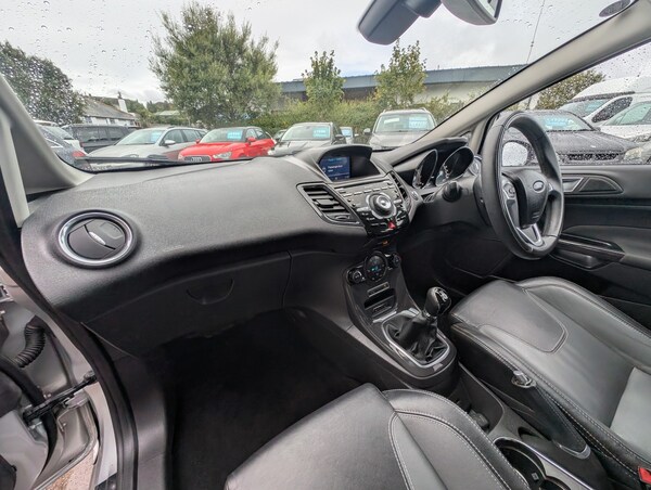 Used Ford Fiesta 2013 for sale - 75692290: Photo 25