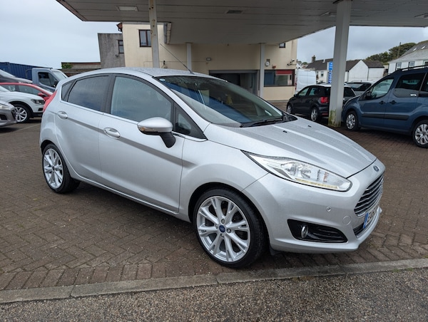 Used Ford Fiesta 2013 for sale - 75692290: Photo 2
