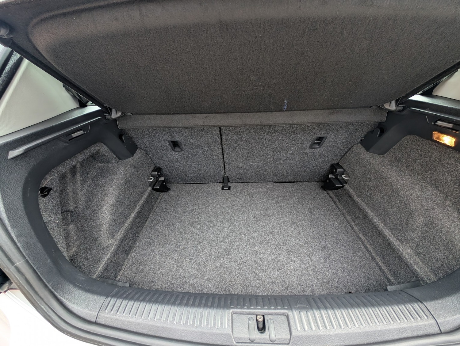 Used Volkswagen Polo 2015 for sale - 75575364: Photo 11