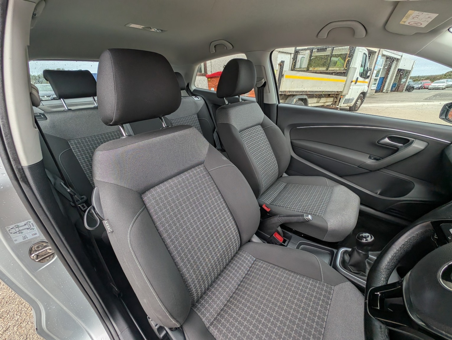 Used Volkswagen Polo 2015 for sale - 75575364: Photo 12