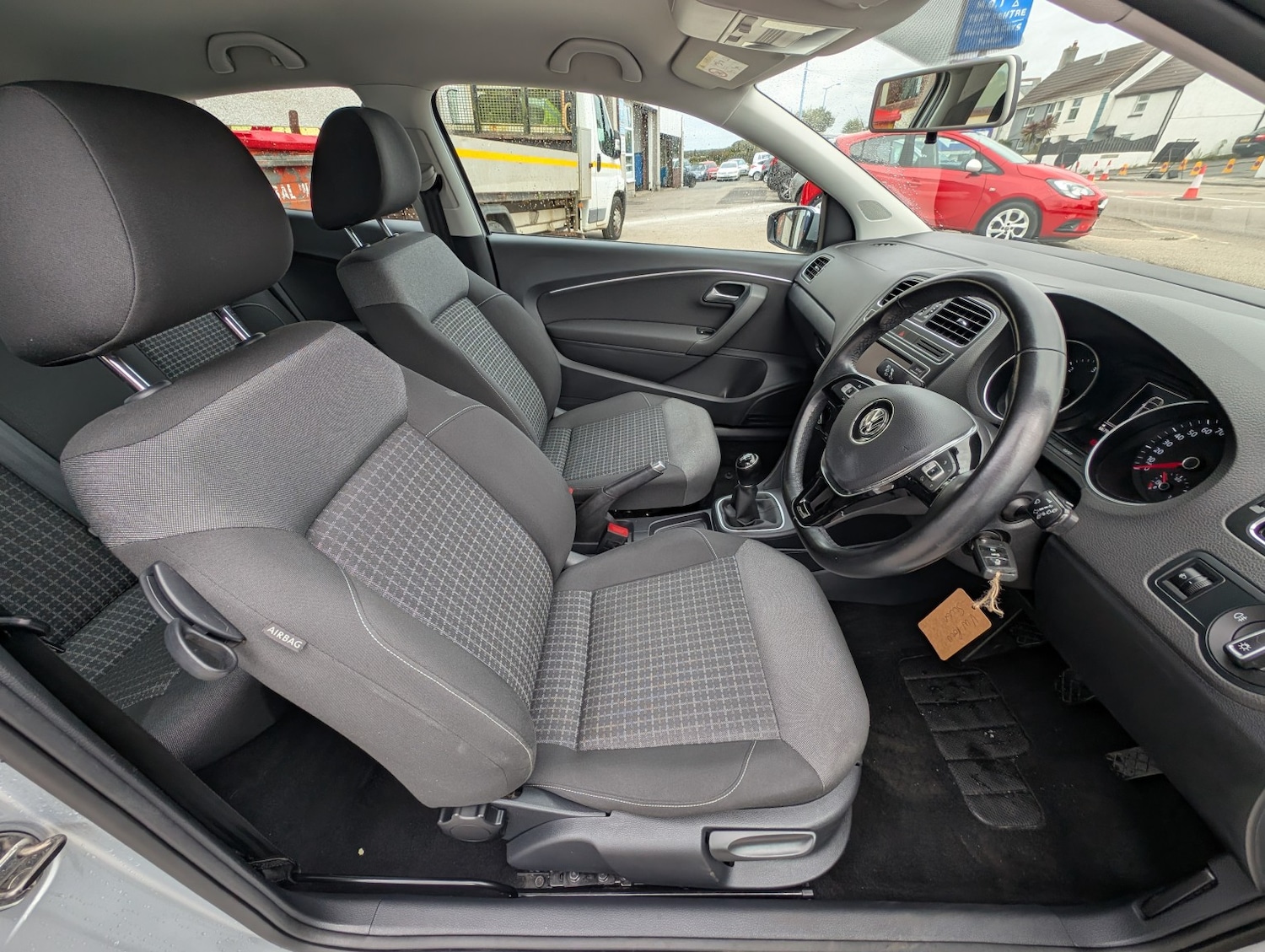 Used Volkswagen Polo 2015 for sale - 75575364: Photo 13