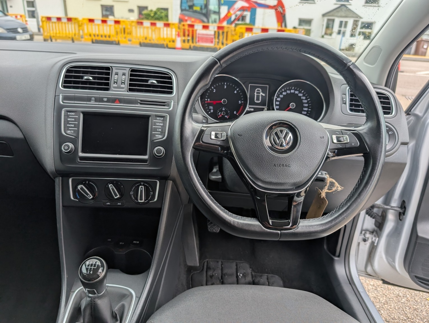 Used Volkswagen Polo 2015 for sale - 75575364: Photo 14