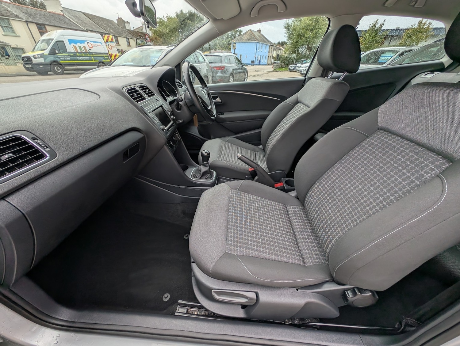 Used Volkswagen Polo 2015 for sale - 75575364: Photo 22