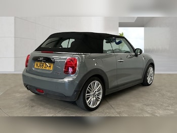 Used MINI Convertible 2018 for sale - 79038718: Photo