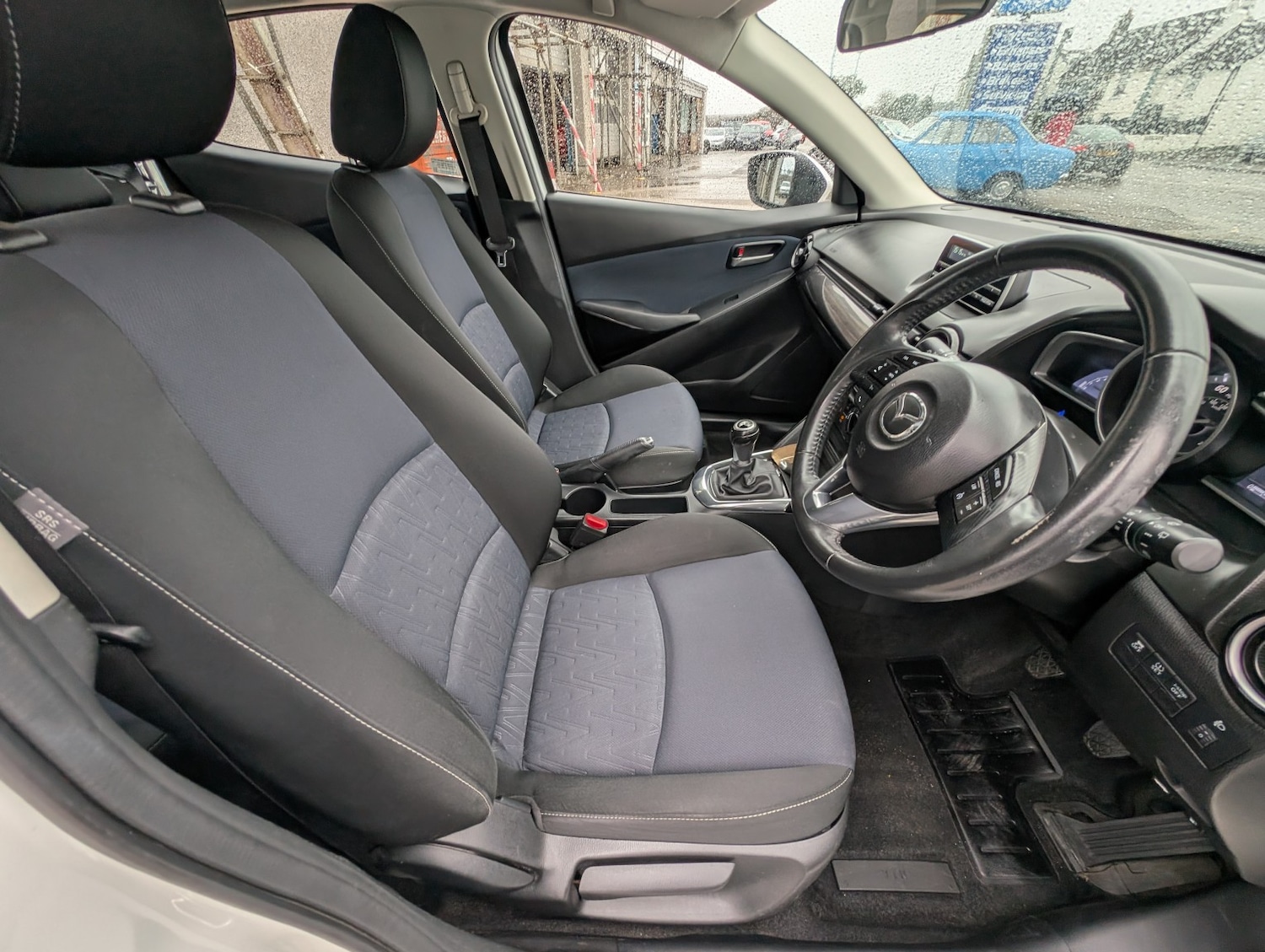 Used Mazda Mazda2 2015 for sale - 77562501: Photo 13