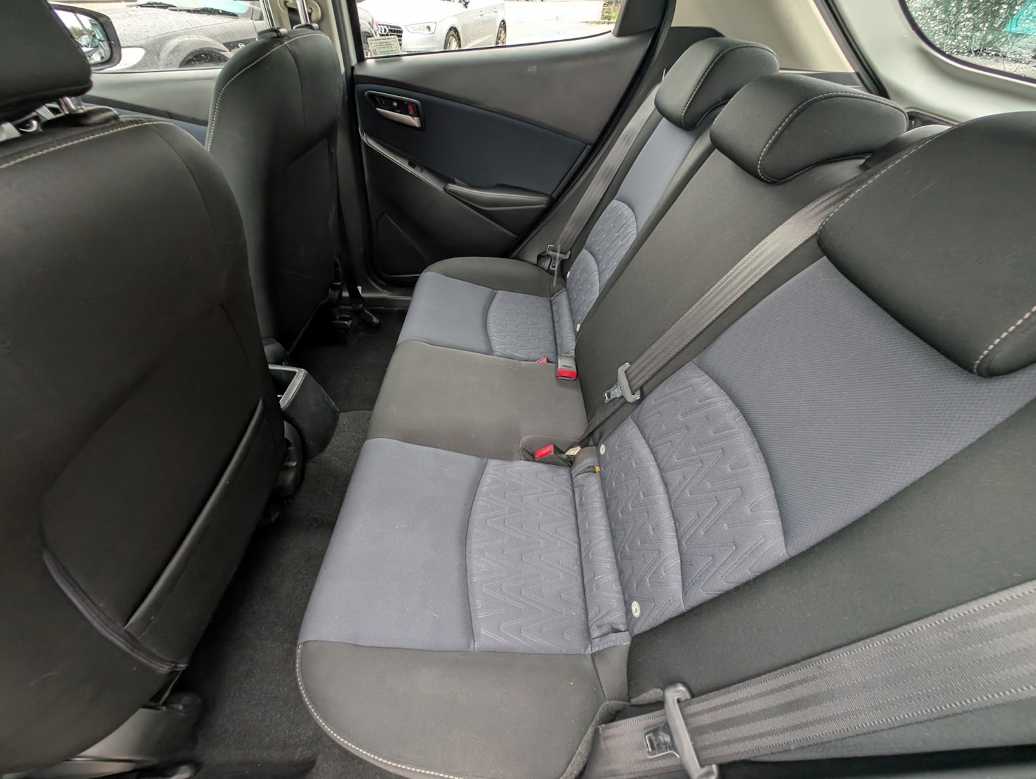 Used Mazda Mazda2 2015 for sale - 77562501: Photo 22