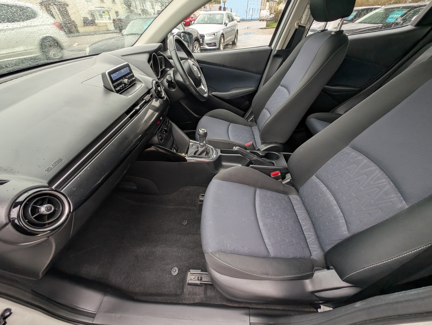 Used Mazda Mazda2 2015 for sale - 77562501: Photo 24