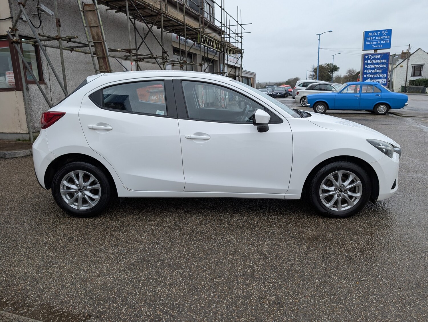 Used Mazda Mazda2 2015 for sale - 77562501: Photo 3