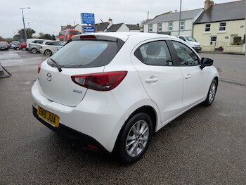 Used Mazda Mazda2 2015 for sale - 77562501: Photo