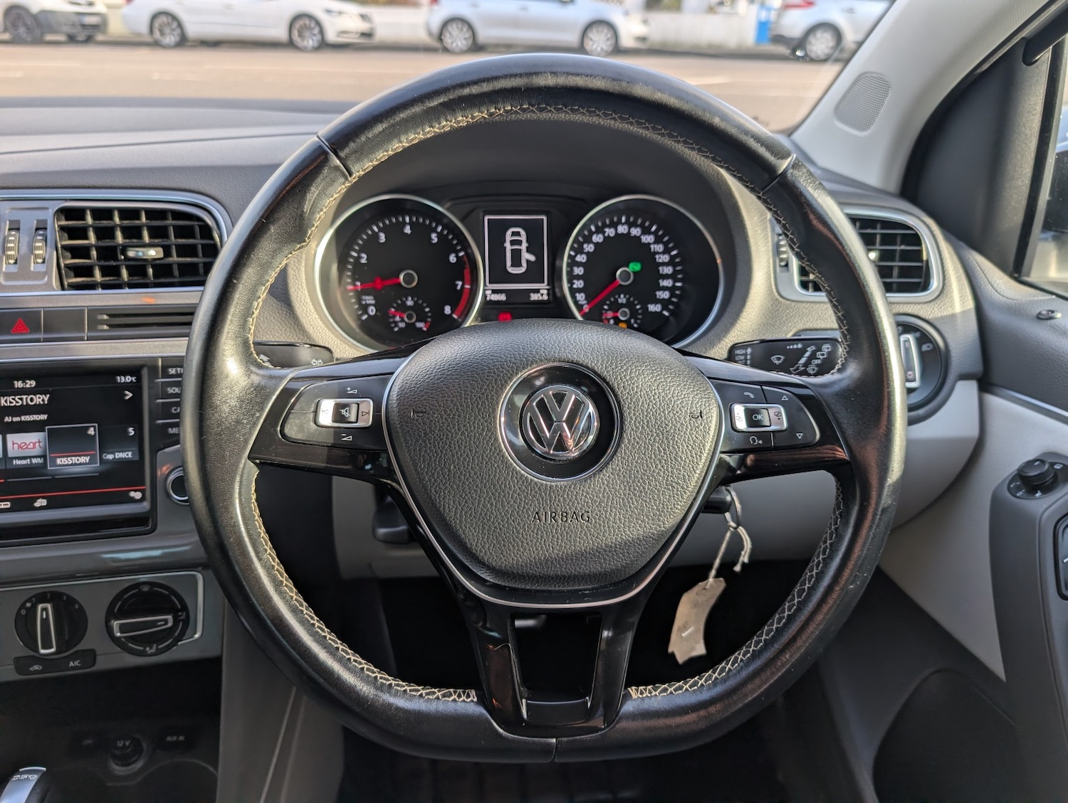 Used Volkswagen Polo 2015 for sale - 77237074: Photo 14