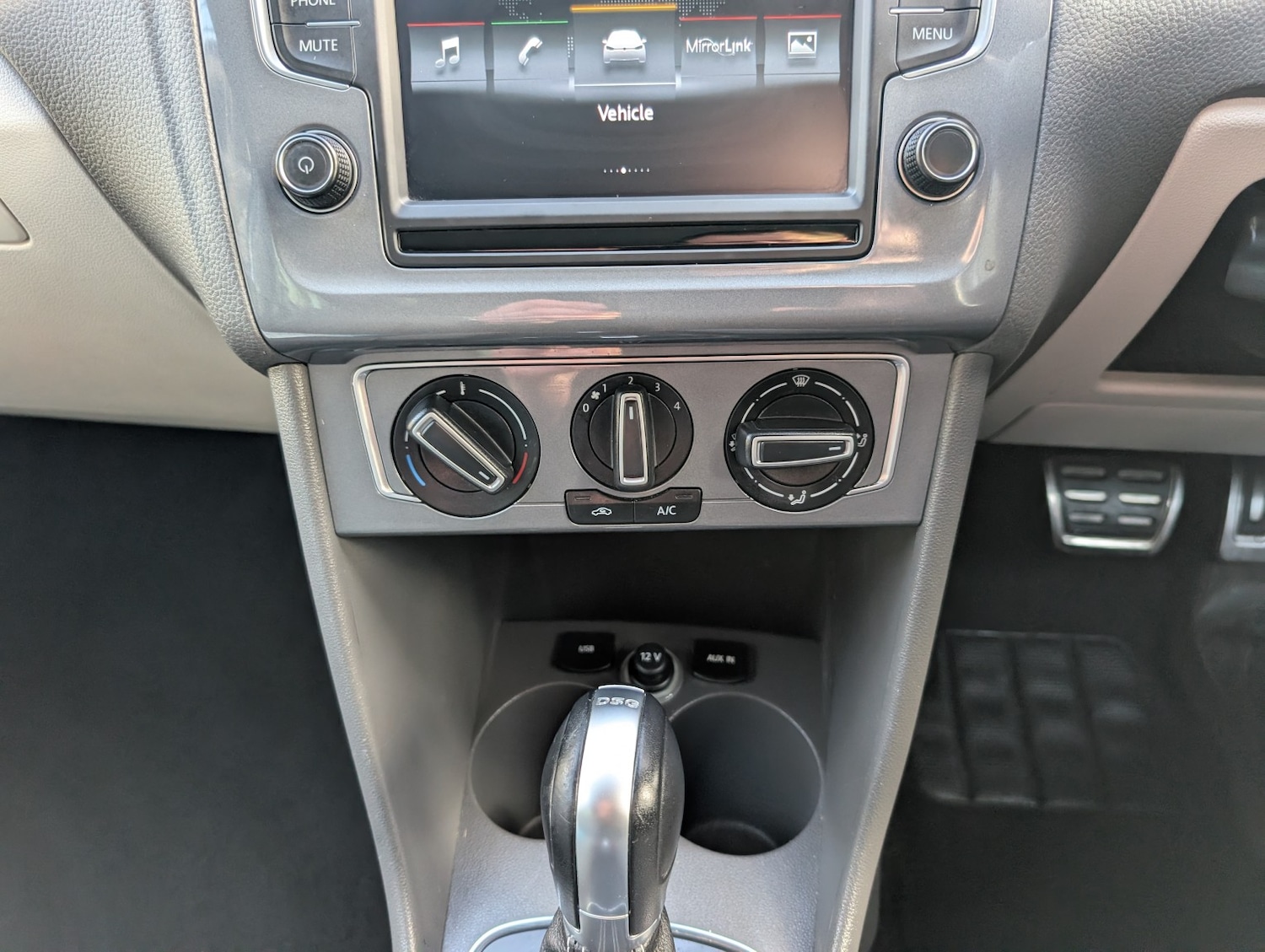 Used Volkswagen Polo 2015 for sale - 77237074: Photo 18