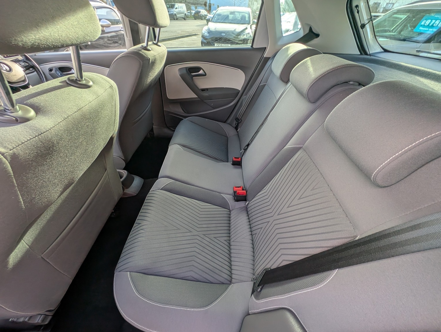 Used Volkswagen Polo 2015 for sale - 77237074: Photo 24