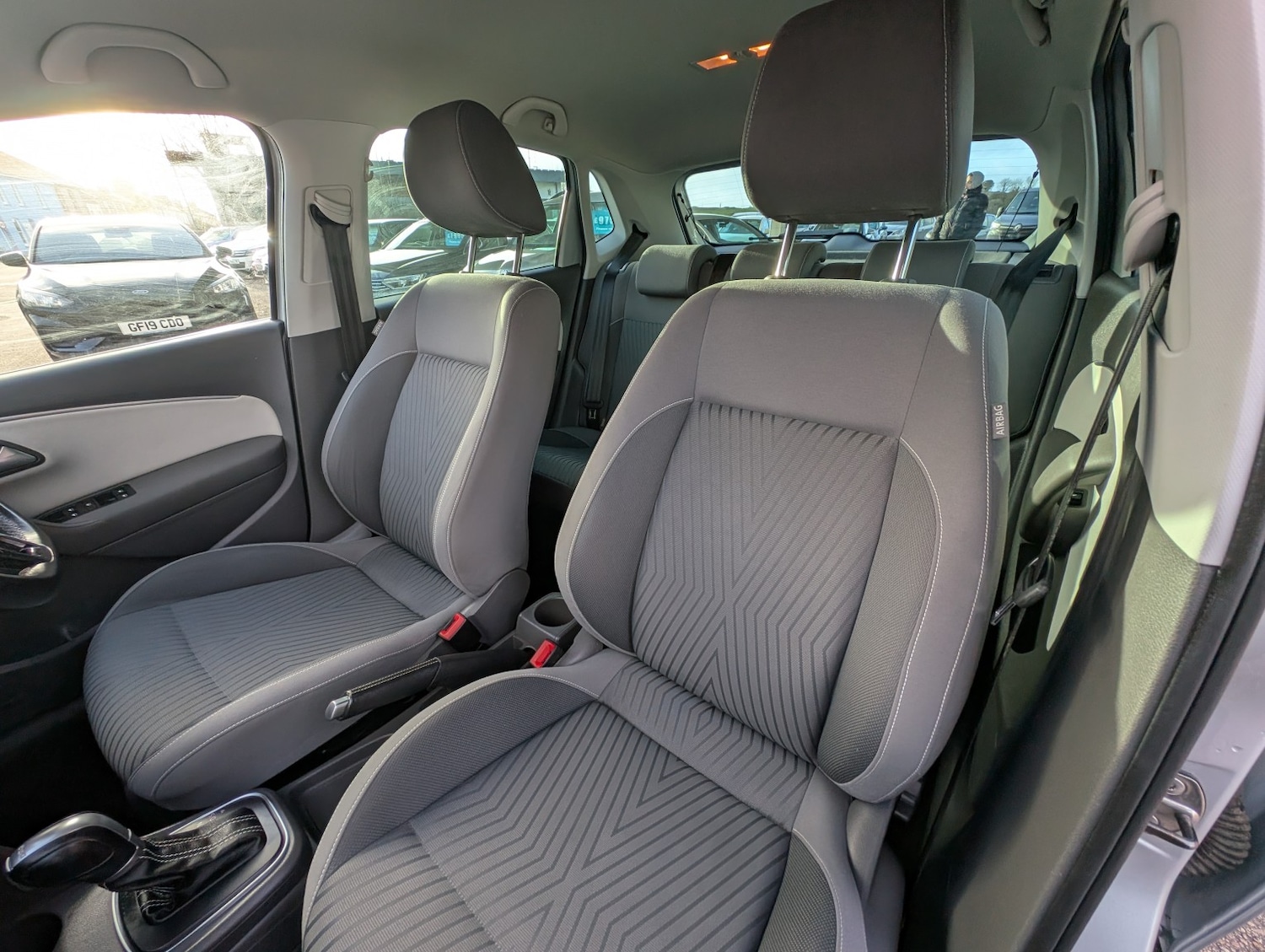 Used Volkswagen Polo 2015 for sale - 77237074: Photo 25