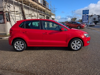 Used Volkswagen Polo 2014 for sale - 76571155: Photo