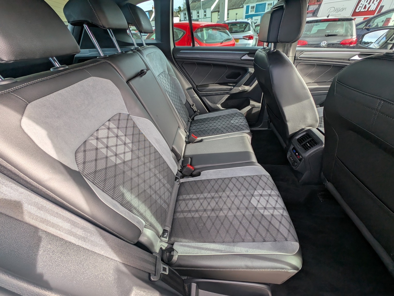 Used Volkswagen Tiguan 2021 for sale - 76369231: Photo 31