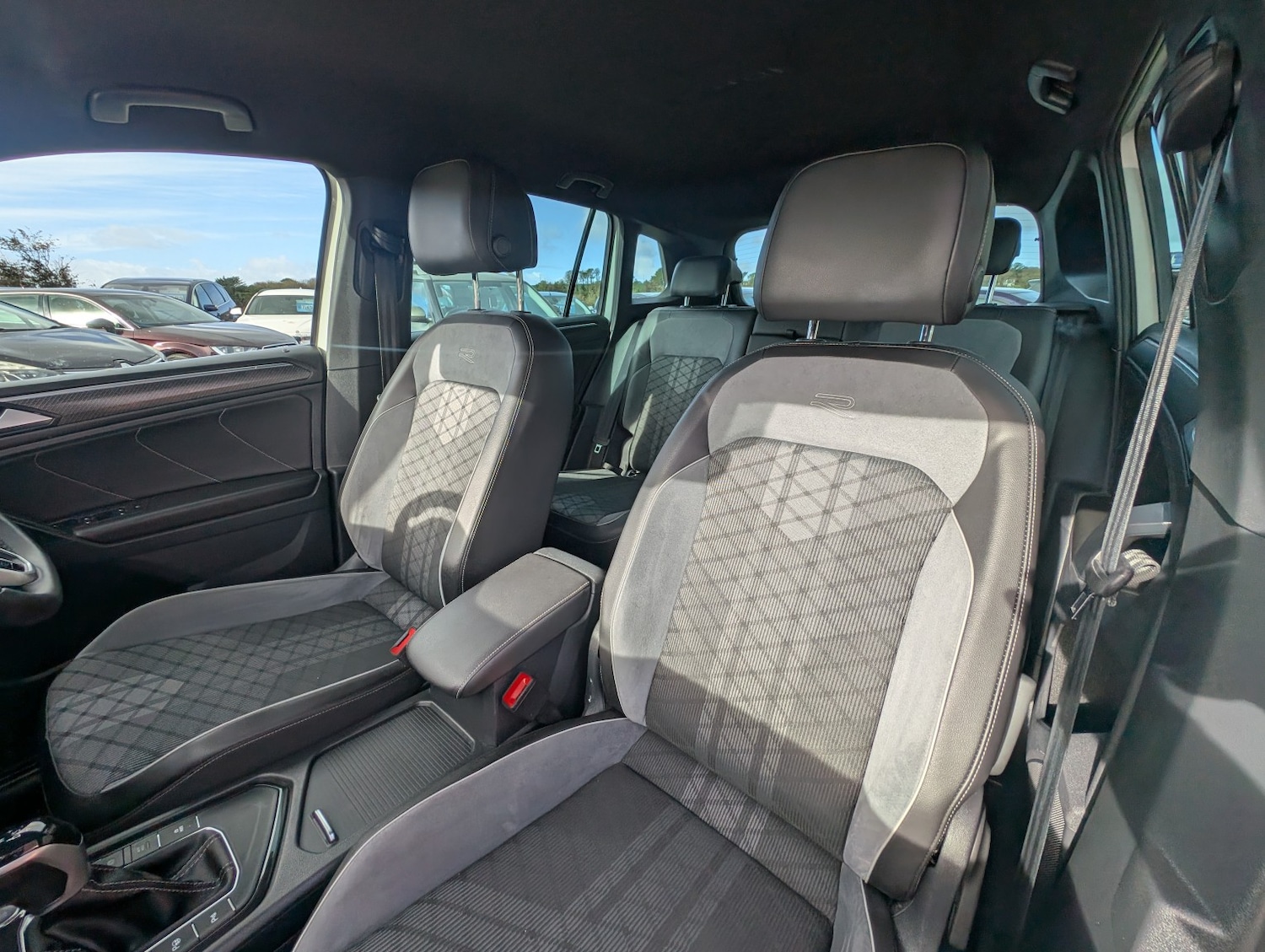 Used Volkswagen Tiguan 2021 for sale - 76369231: Photo 32