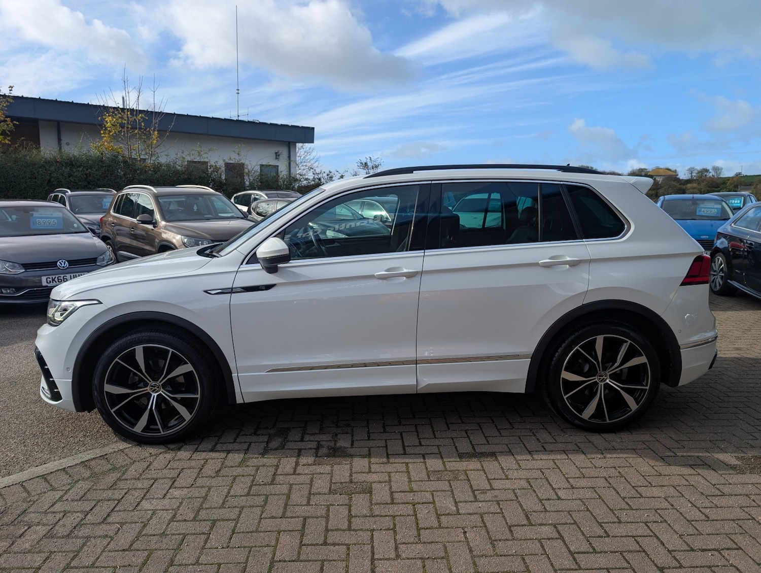 Used Volkswagen Tiguan 2021 for sale - 76369231: Photo 8