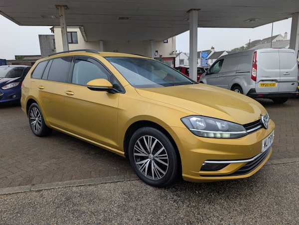 Used Volkswagen Golf 2017 for sale - 76164503: Photo 2
