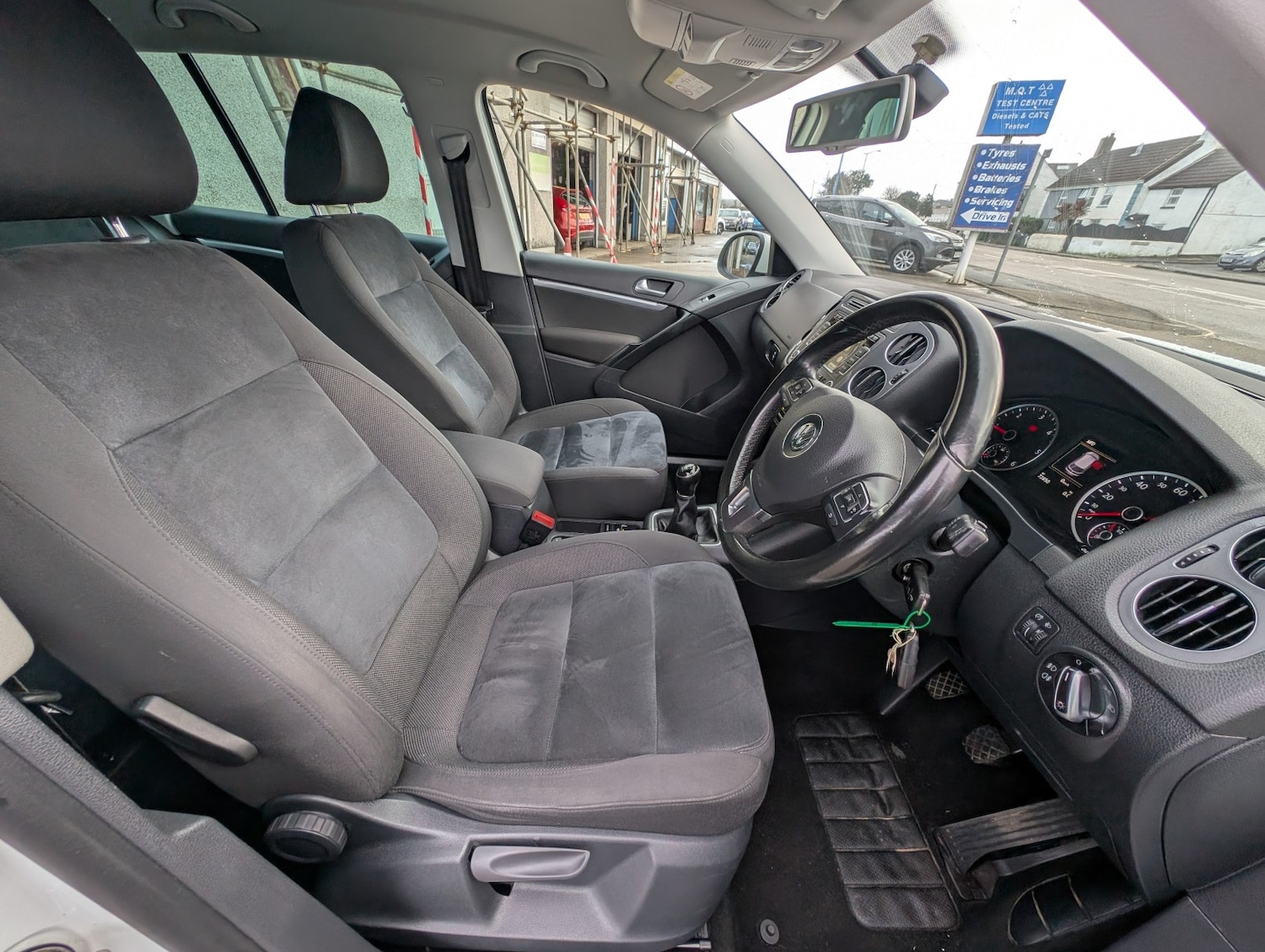 Used Volkswagen Tiguan 2015 for sale - 77516104: Photo 14