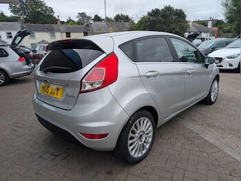 Used Ford Fiesta 2015 for sale - 75237094: Photo