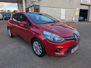 Used Renault Clio 2017 for sale - 76571175: Photo